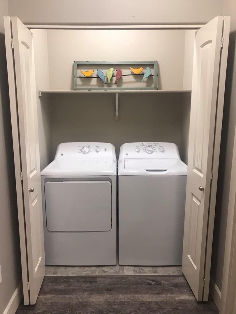 Redmond Apartment: 3570 SW Metolius Ave