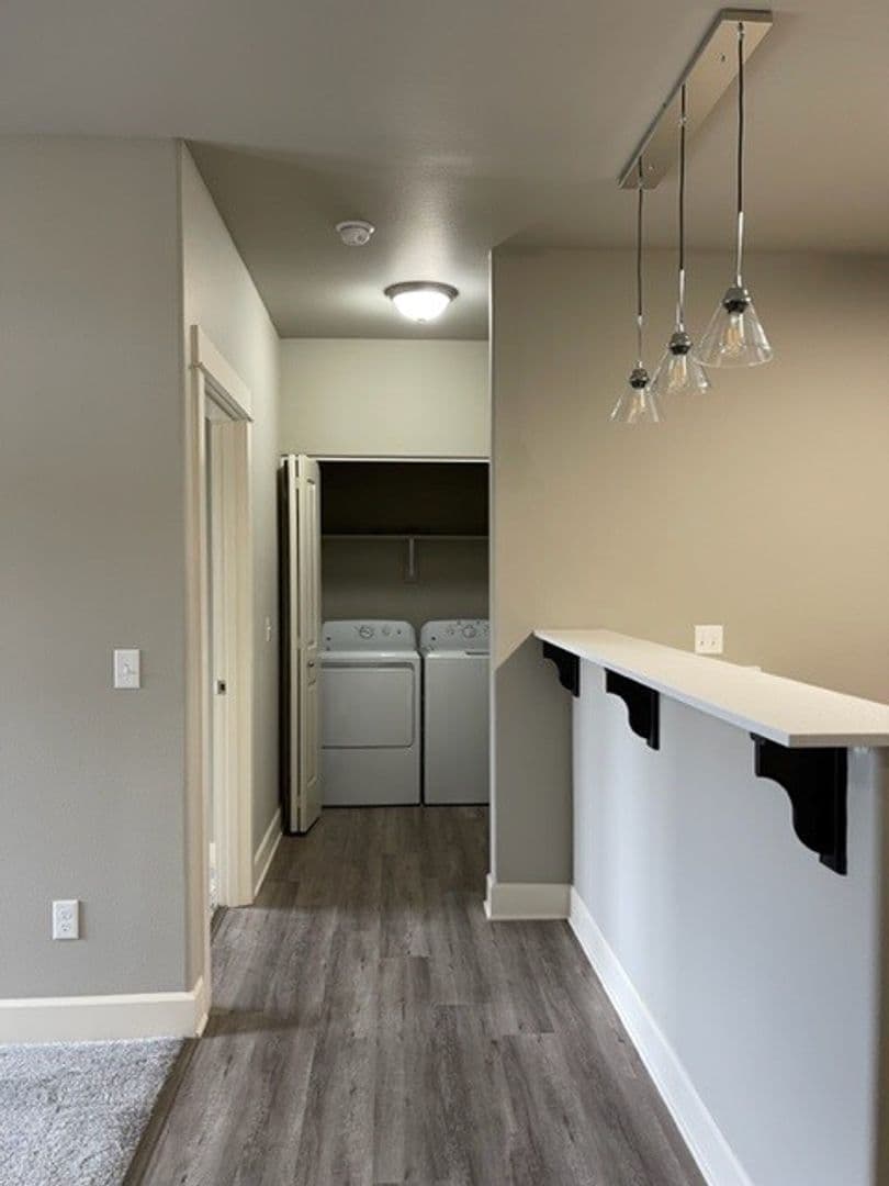 Gresham Apartment: 2027 W. Powell Blvd
