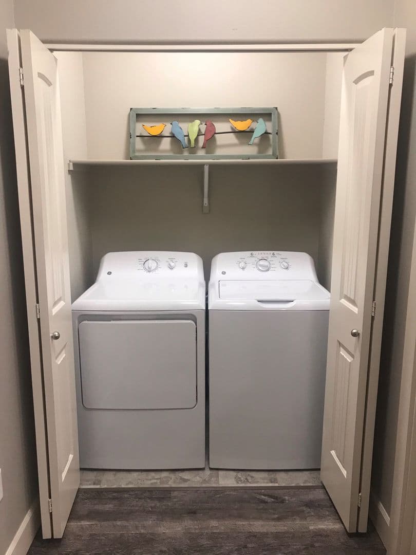Redmond Apartment: 3570 SW Metolius Ave