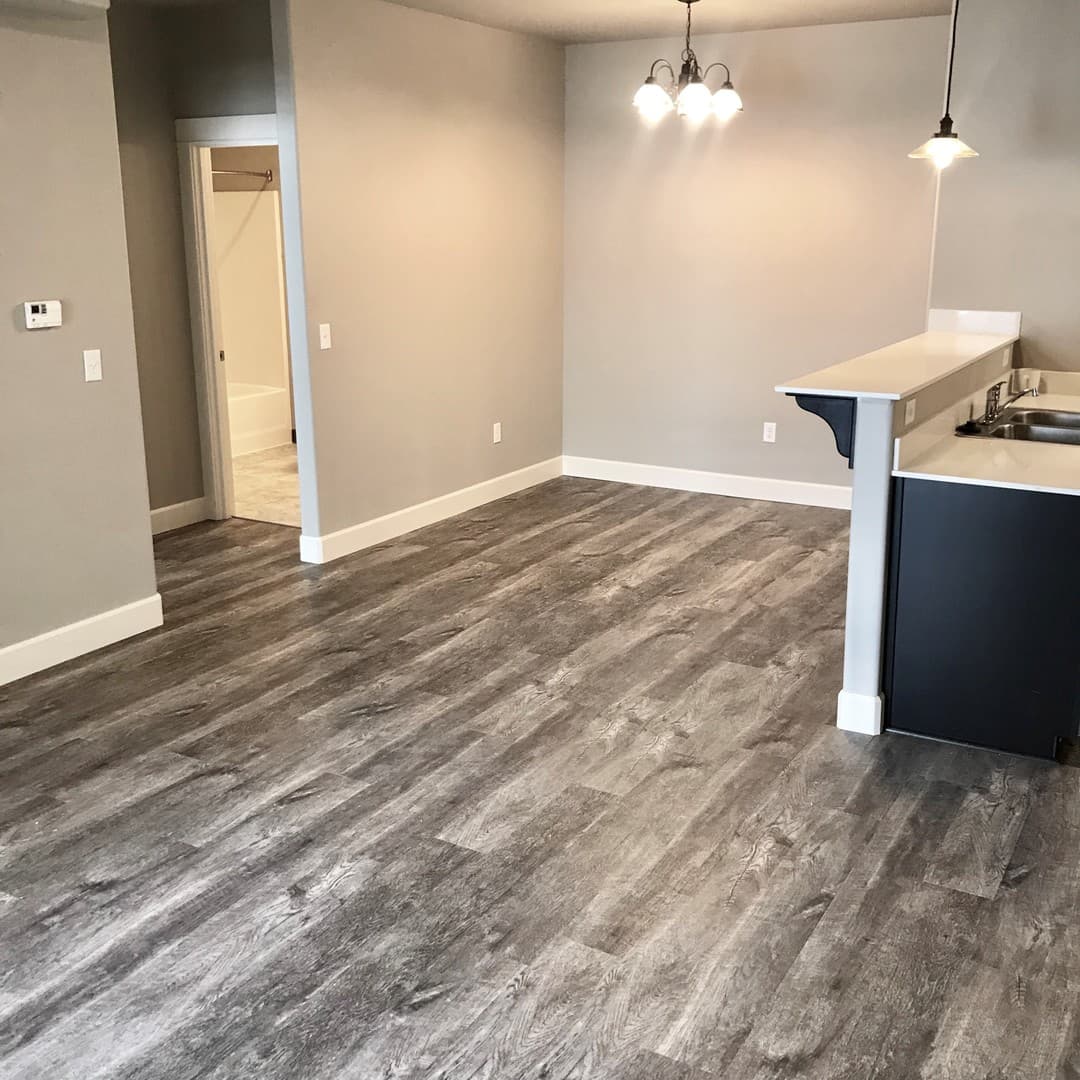 Redmond Apartment: 3570 SW Metolius Ave
