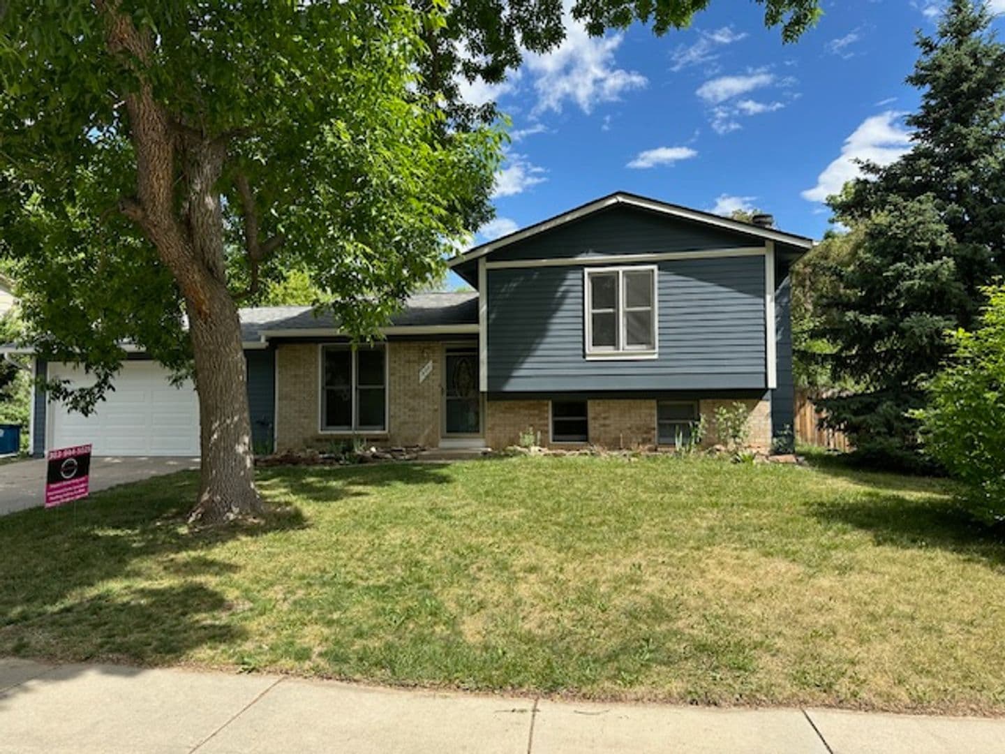 Louisville House: 377 Monarch Street