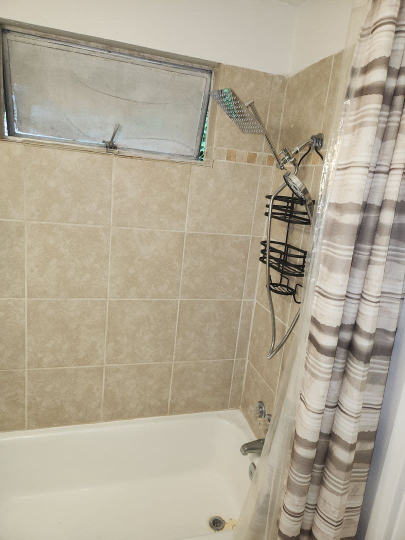 Lakewood Apartment: 8913 Forest Road SW