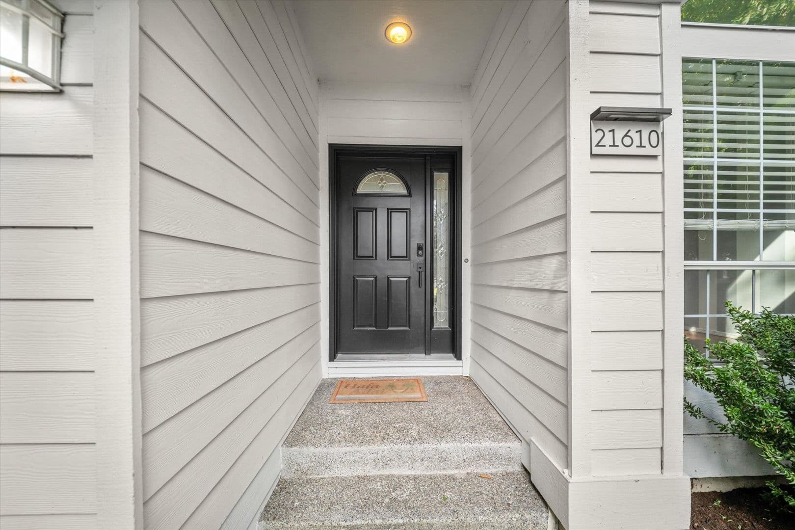 Kent House: 21610 95th Place South