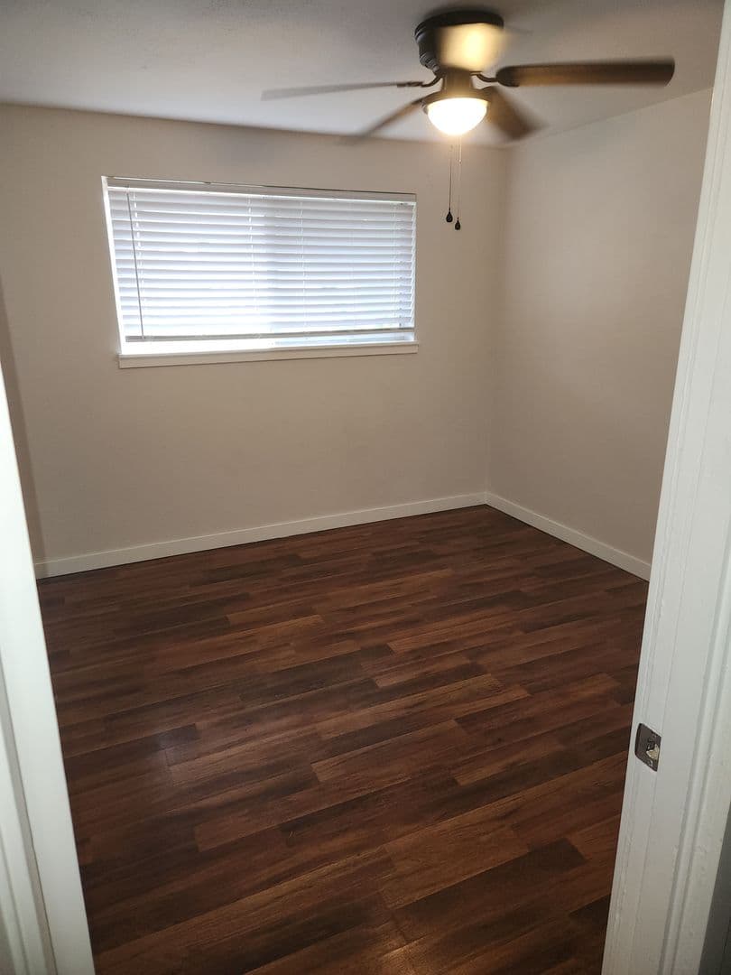Lakewood Apartment: 8913 Forest Road SW