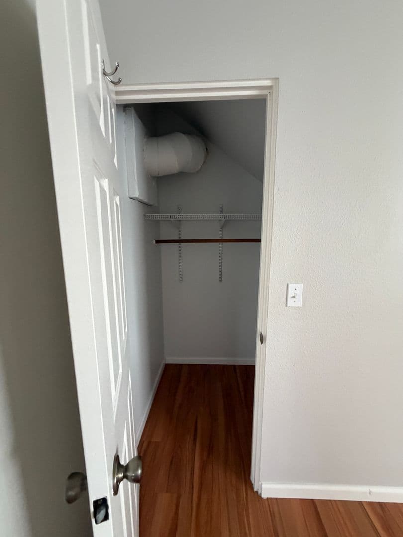 Puyallup House: 1018 W Main