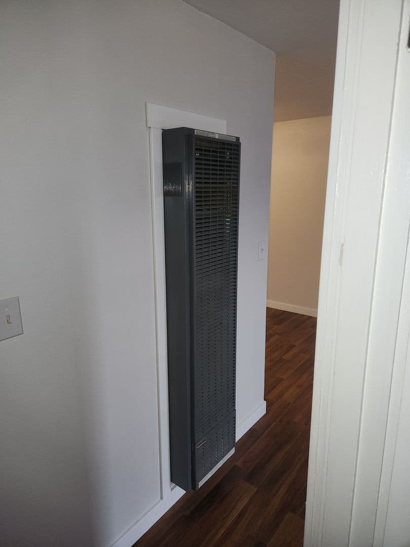 Lakewood Apartment: 8913 Forest Road SW