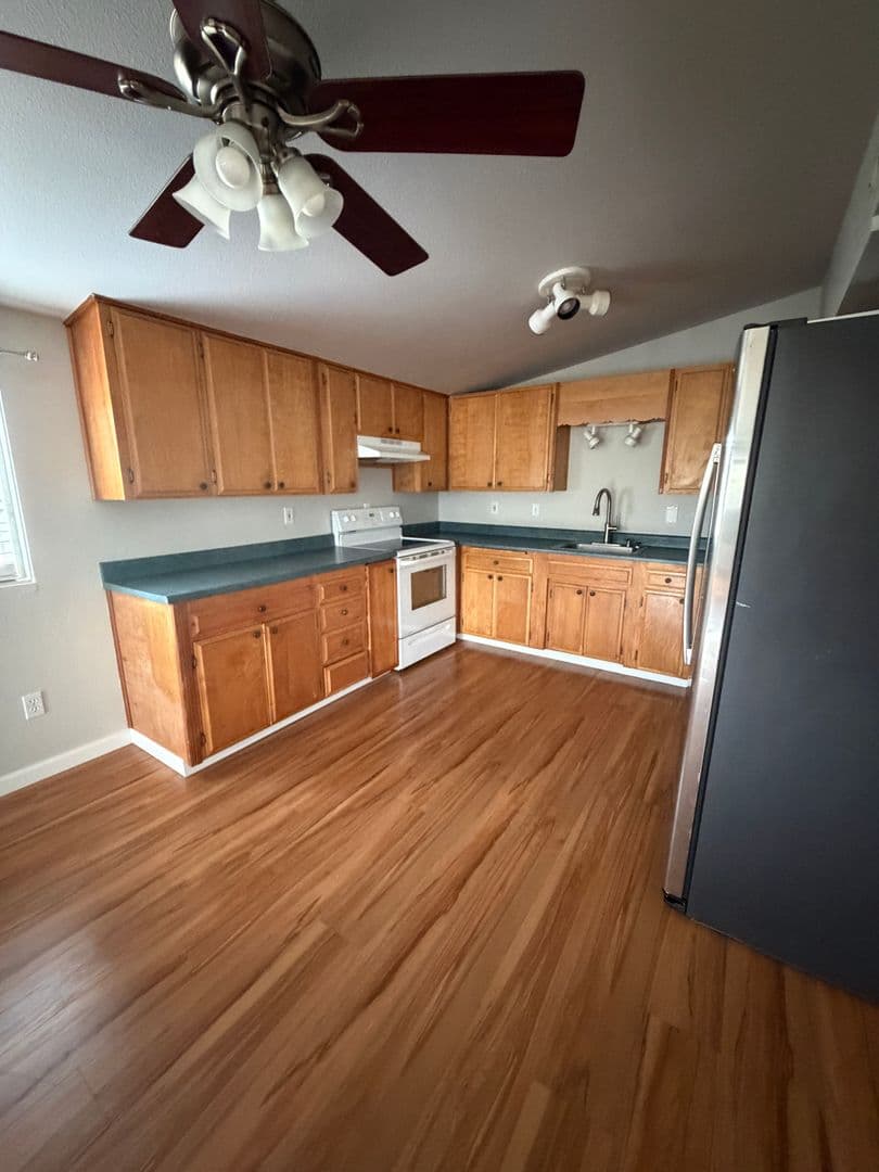 Puyallup House: 1018 W Main