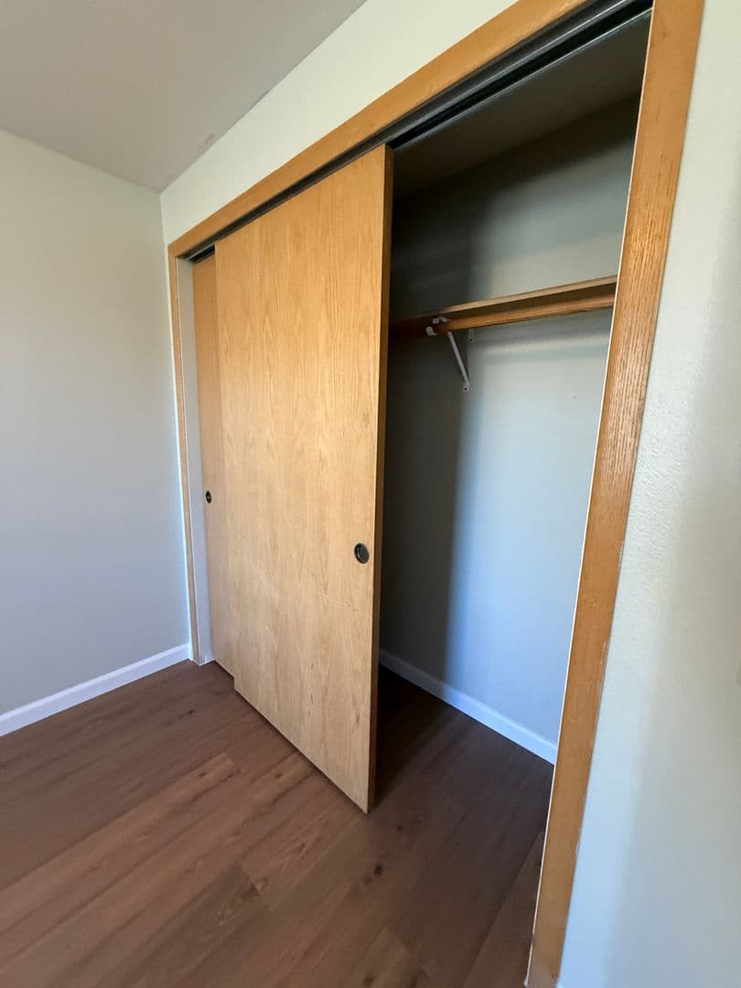 Medford Apartment: 1140 - 1150 W. Eighth St