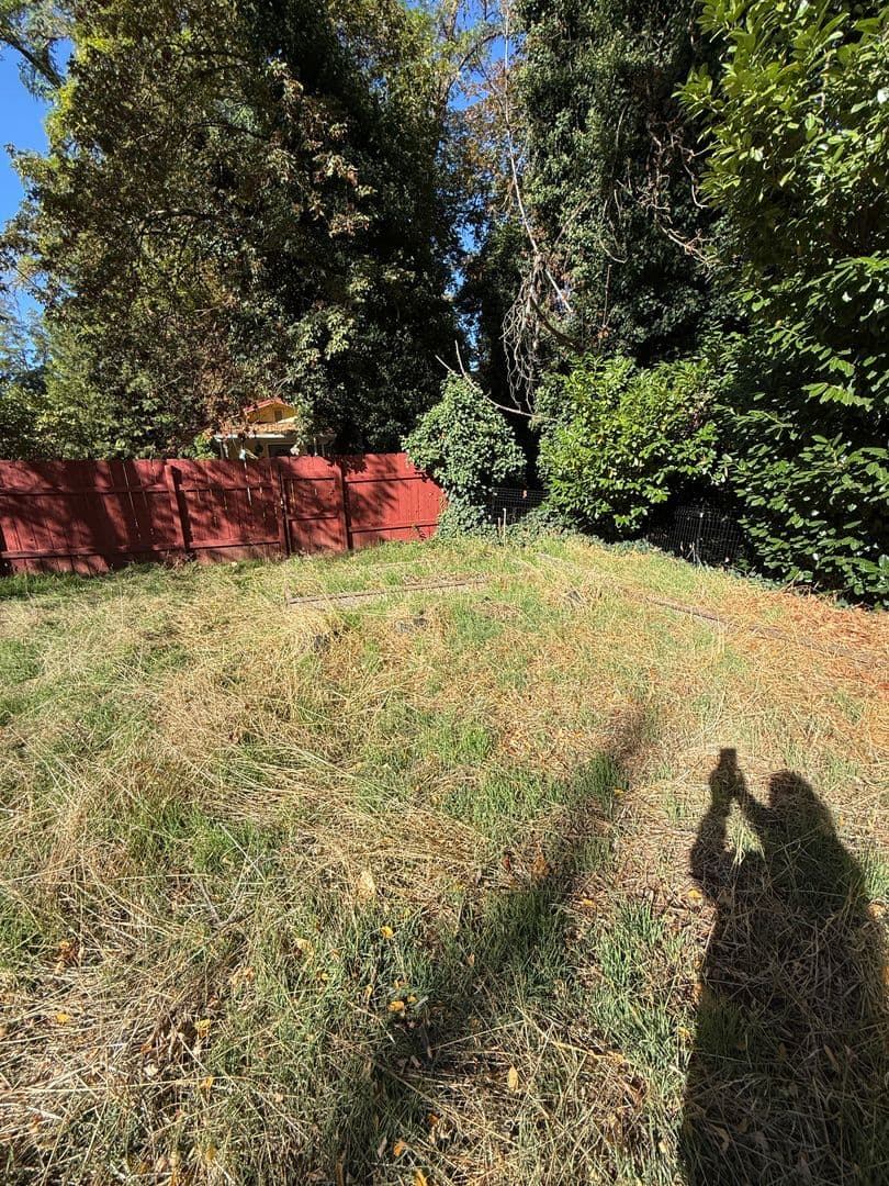 Rogue River Apartment: 454 Rogue River Hwy