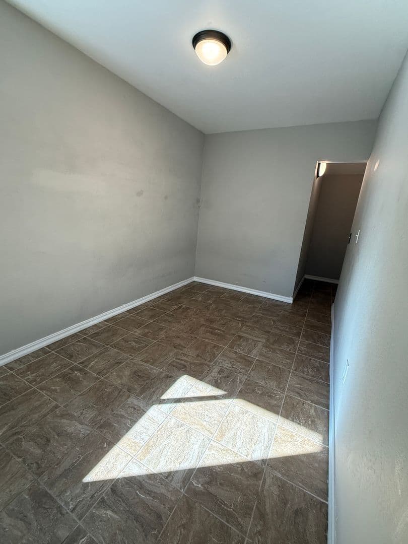 Rogue River Apartment: 454 Rogue River Hwy