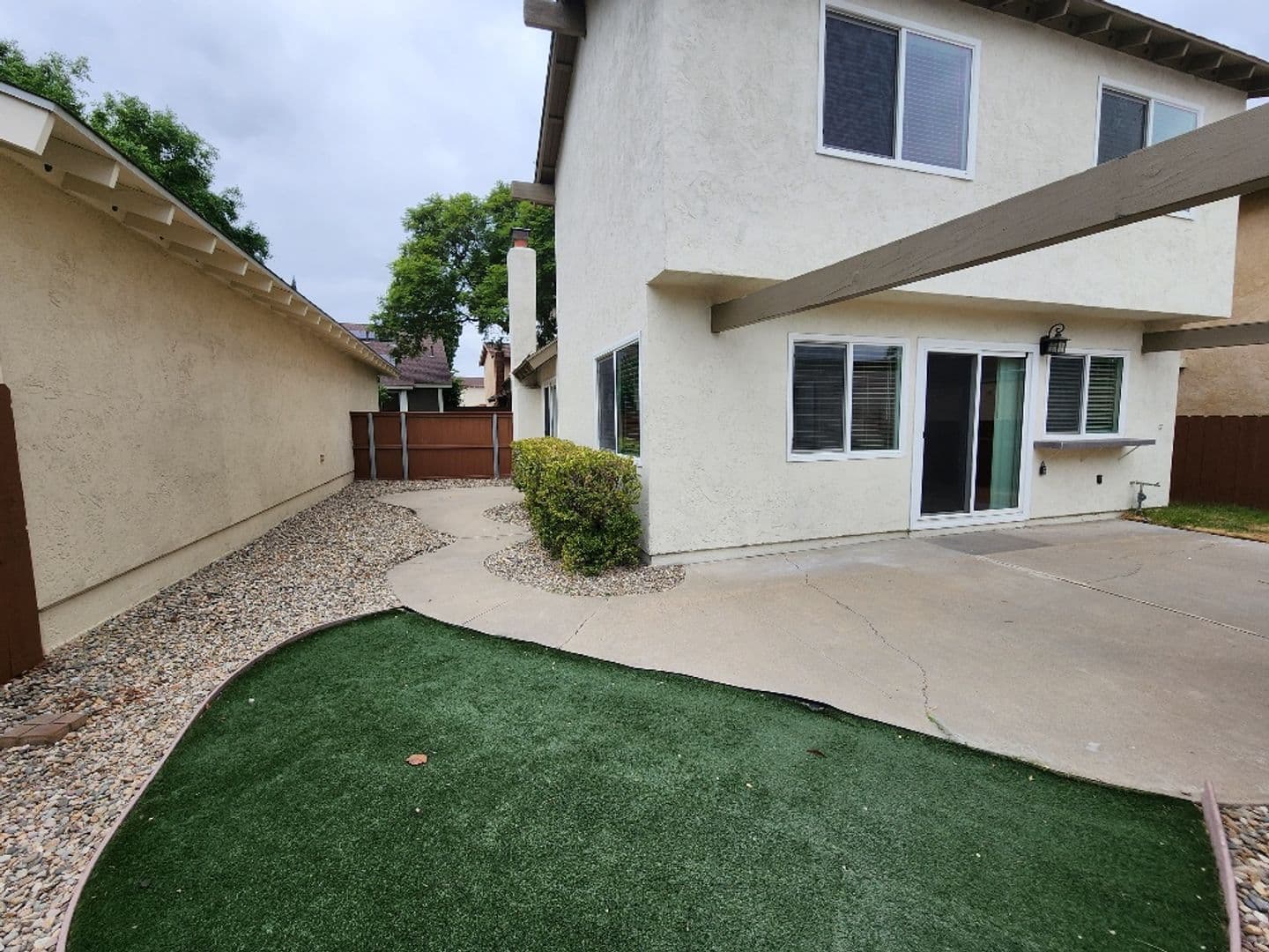 San Diego House: 10809 Escobar Dr