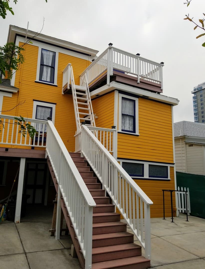 San Diego House: 1632 State St