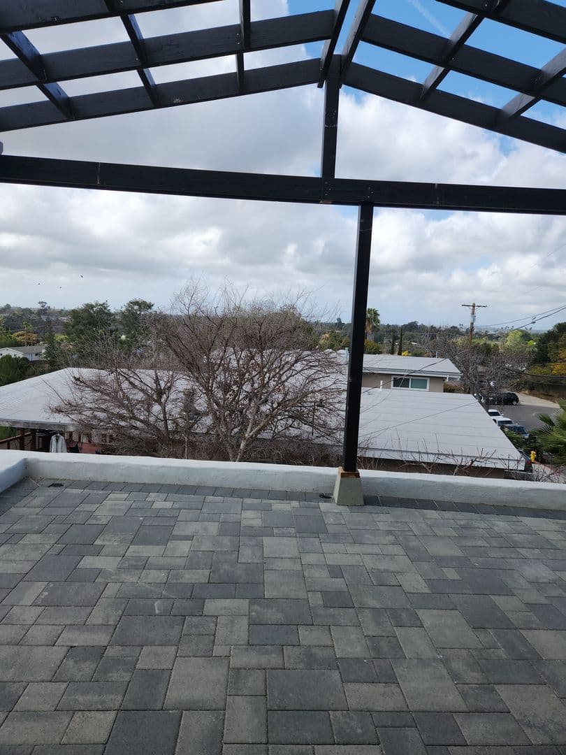 San Diego House: 5092 Debby Dr