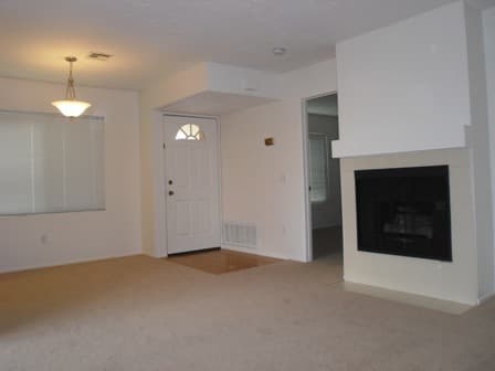 San Diego House: 10668 Dabney Drive #124