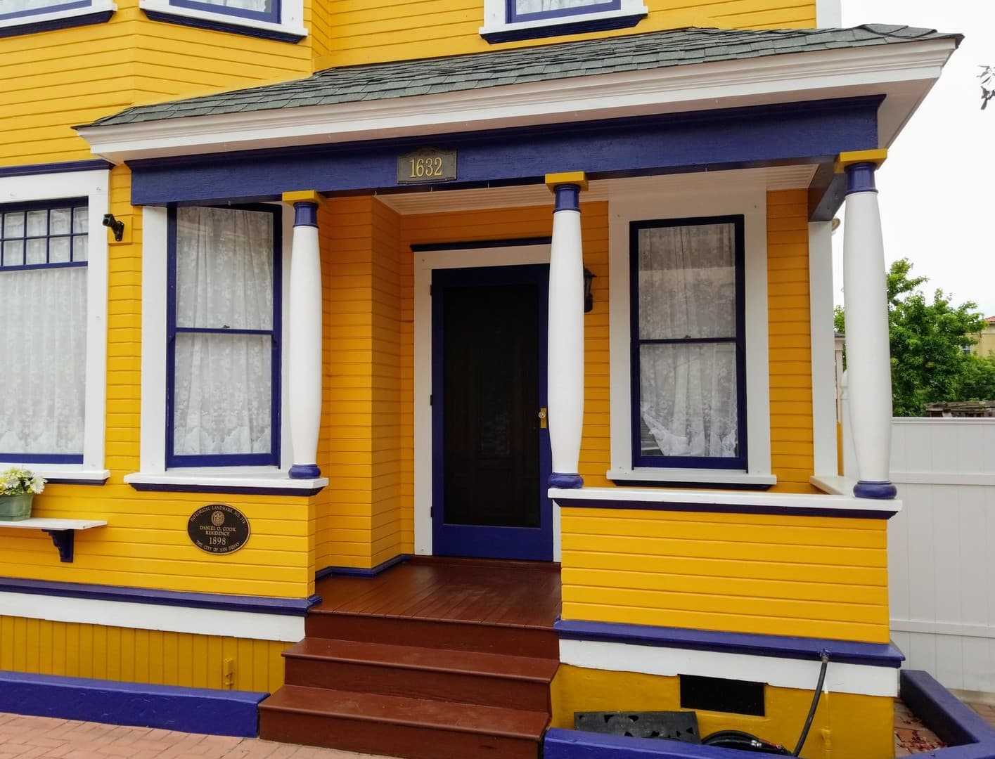 San Diego House: 1632 State St