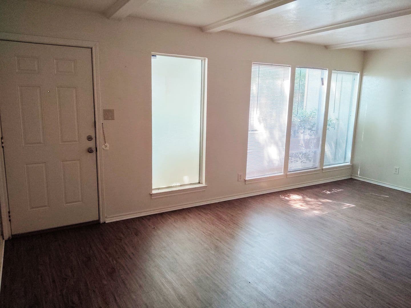 Denton Apartment: 2208 W Hickory St