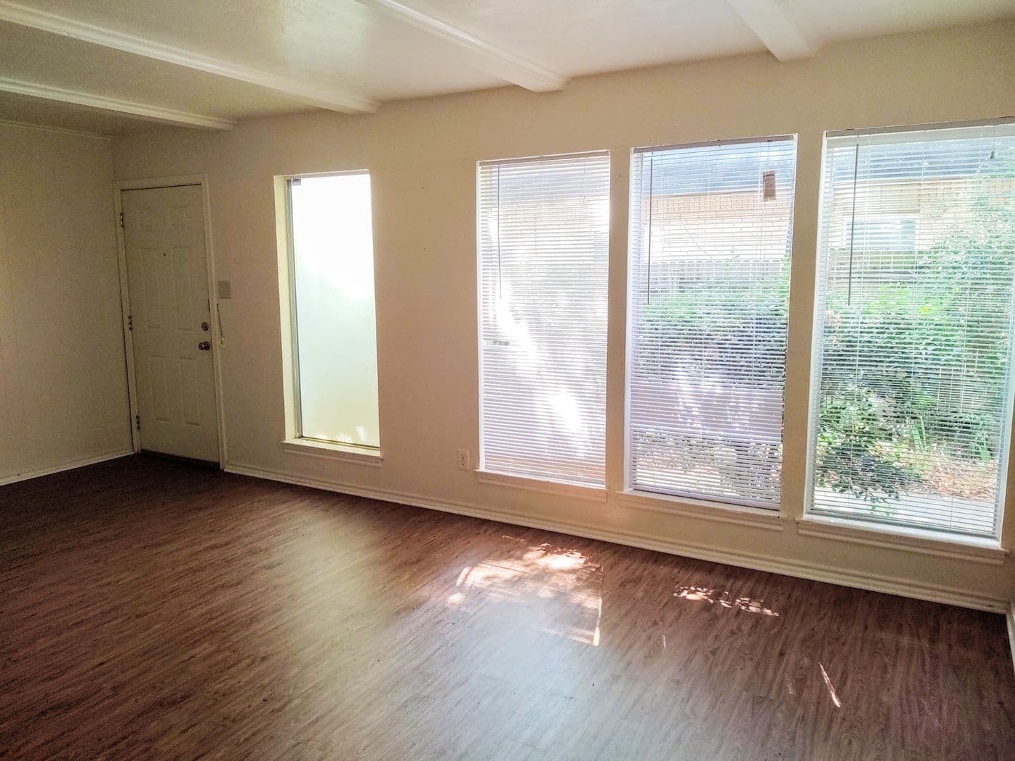 Denton Apartment: 2208 W Hickory St