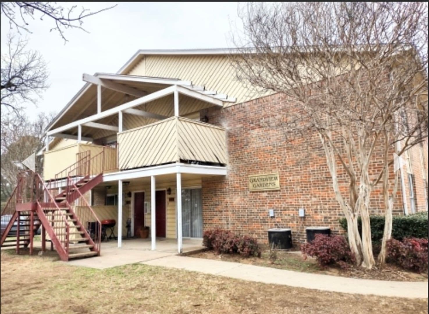 Denton Apartment: Grandview Garden Apartments