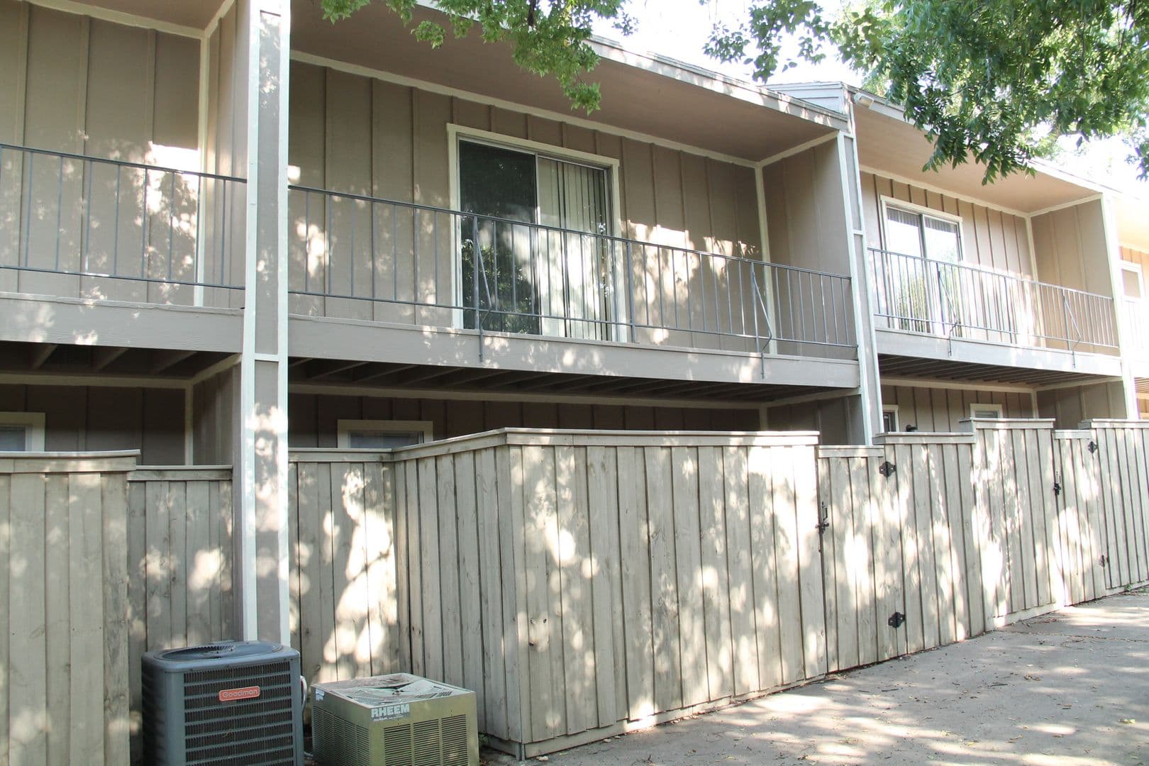 Denton Apartment: 2208 W Hickory St