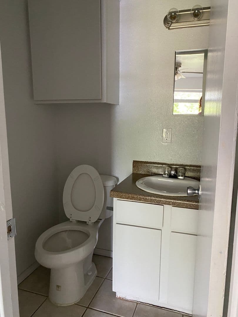 Denton Apartment: Grandview Garden Apartments