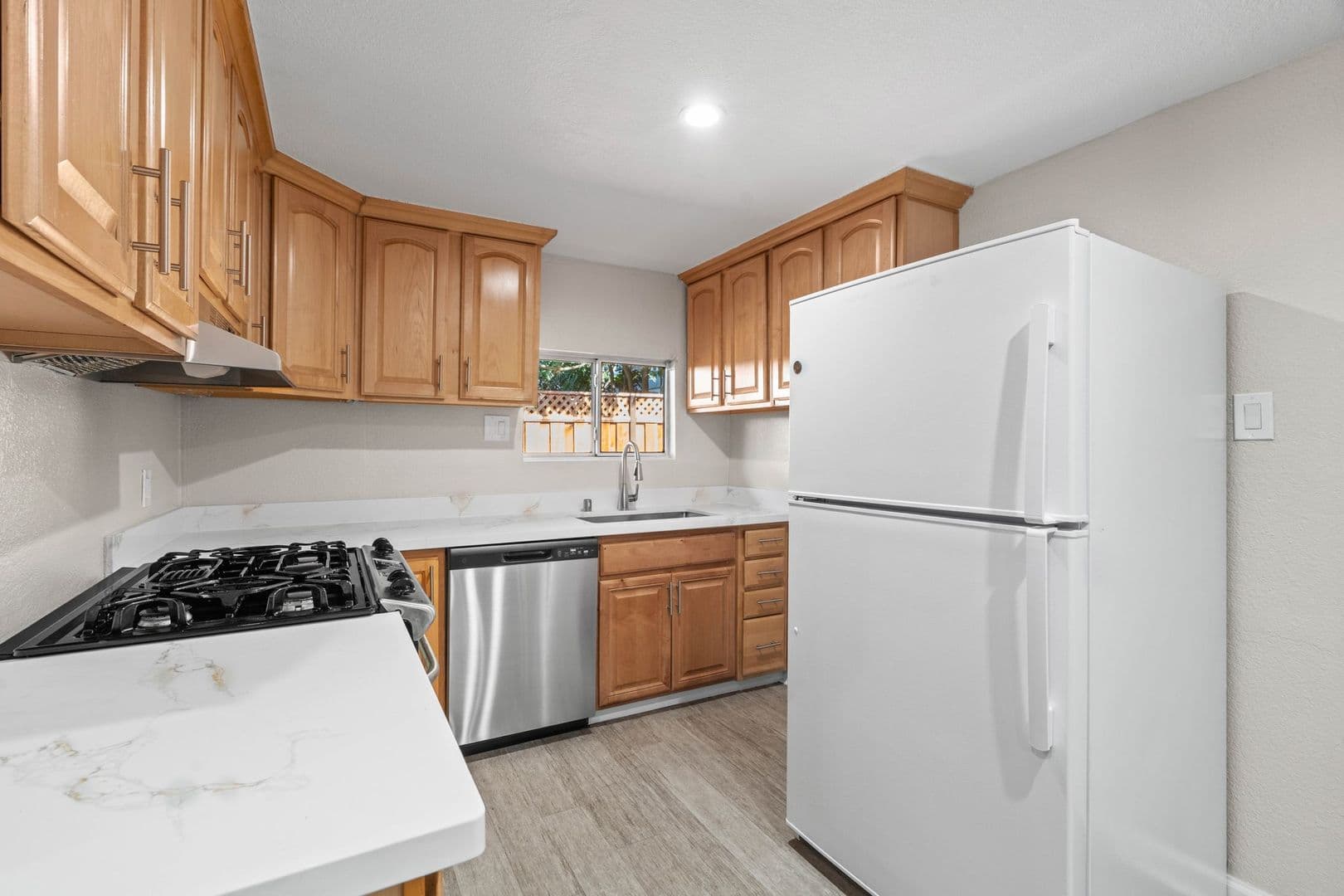 Santa Clara House: 640 Harrison St