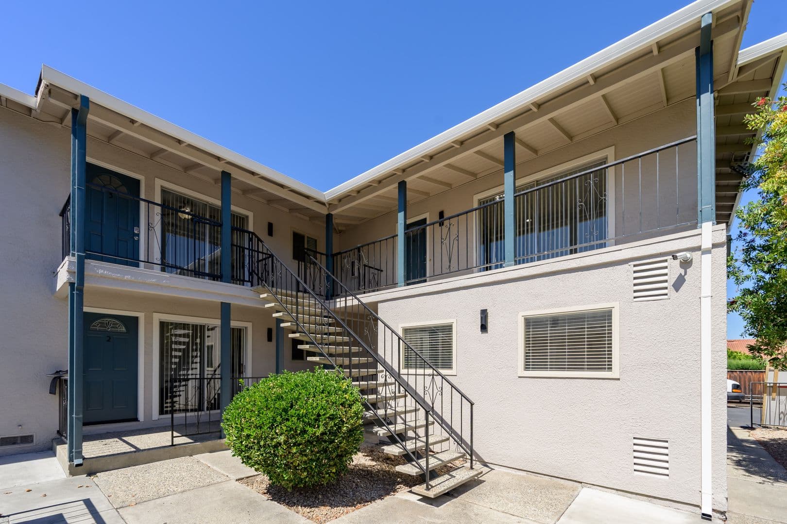 Santa Clara Apartment: 261 Washington St