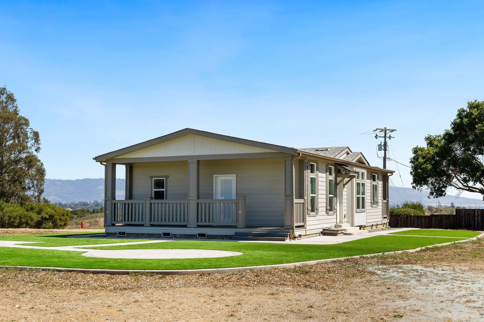 Watsonville House: 517 Calabasas Rd