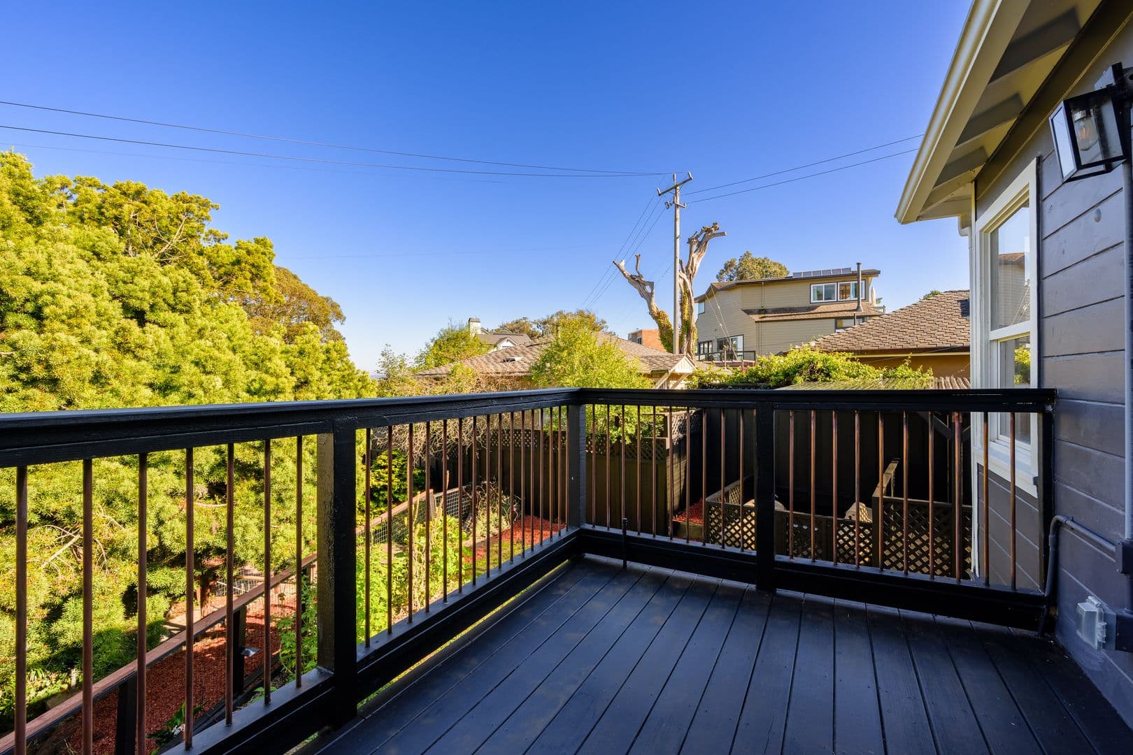 Watsonville Apartment: 17 Sunset Drive
