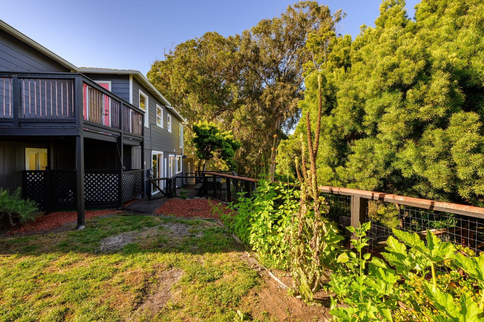Watsonville Apartment: 17 Sunset Drive
