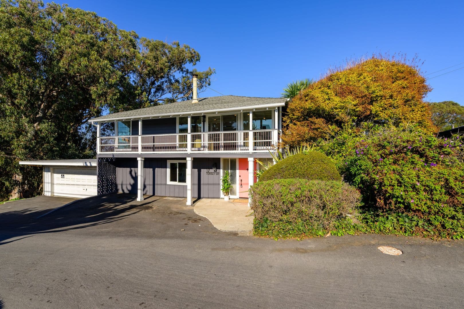 Watsonville Apartment: 17 Sunset Drive