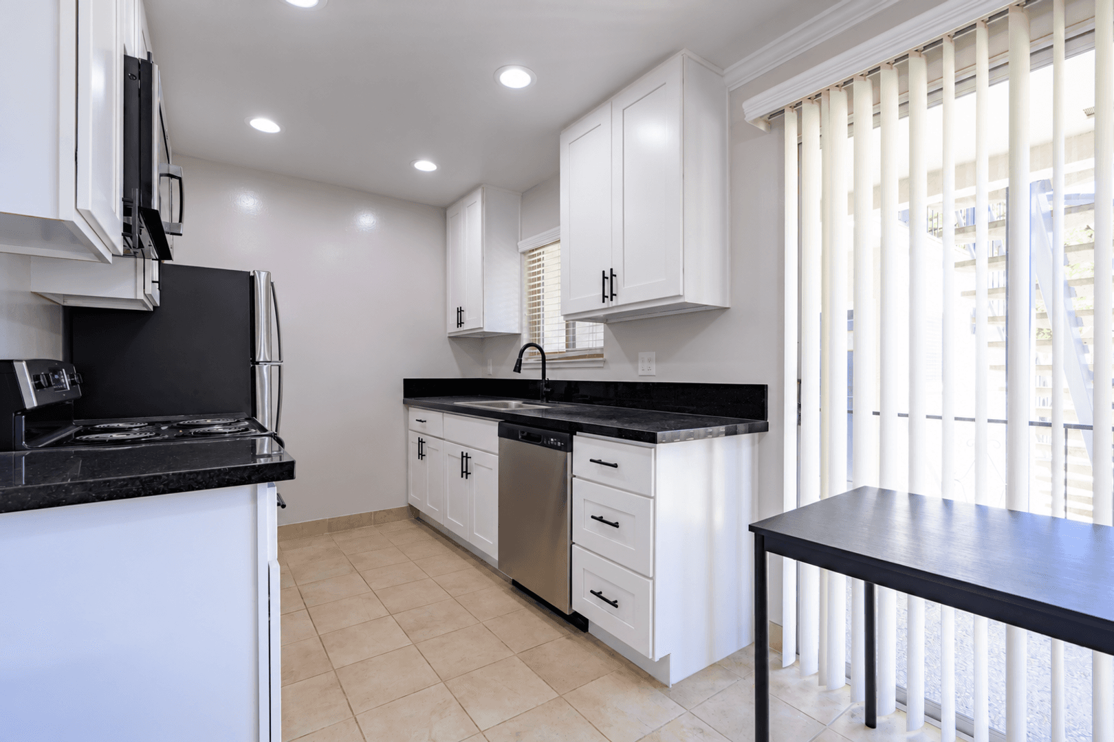 Santa Clara Apartment: 261 Washington St