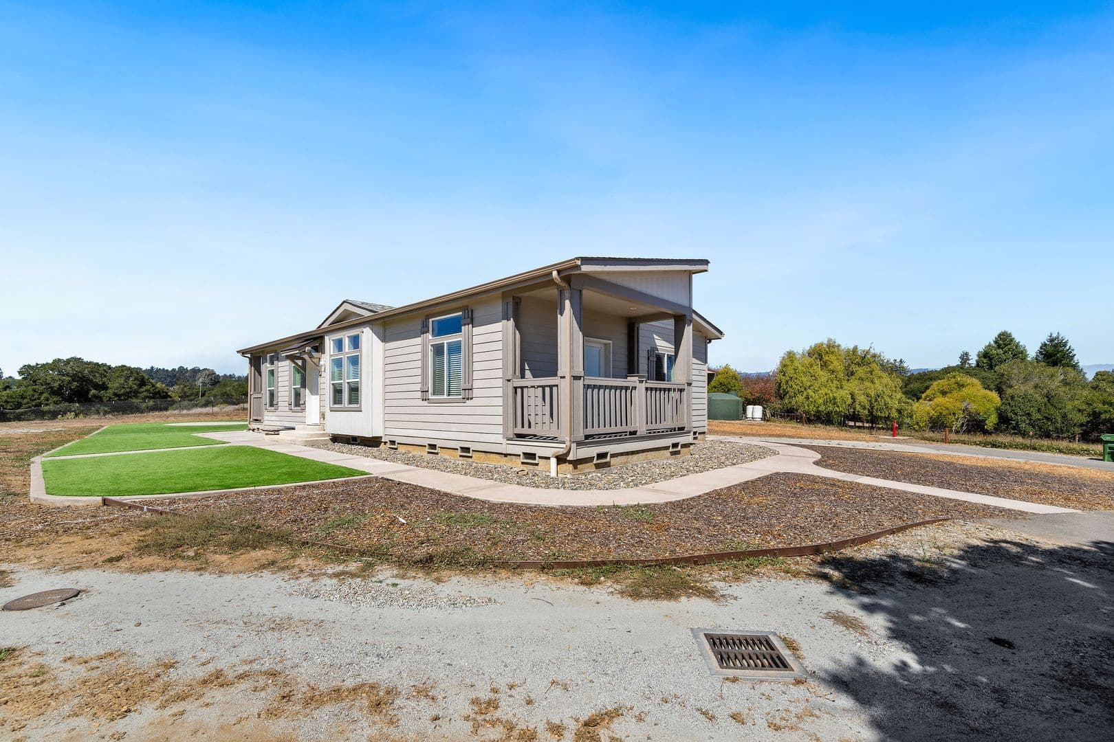 Watsonville House: 517 Calabasas Rd