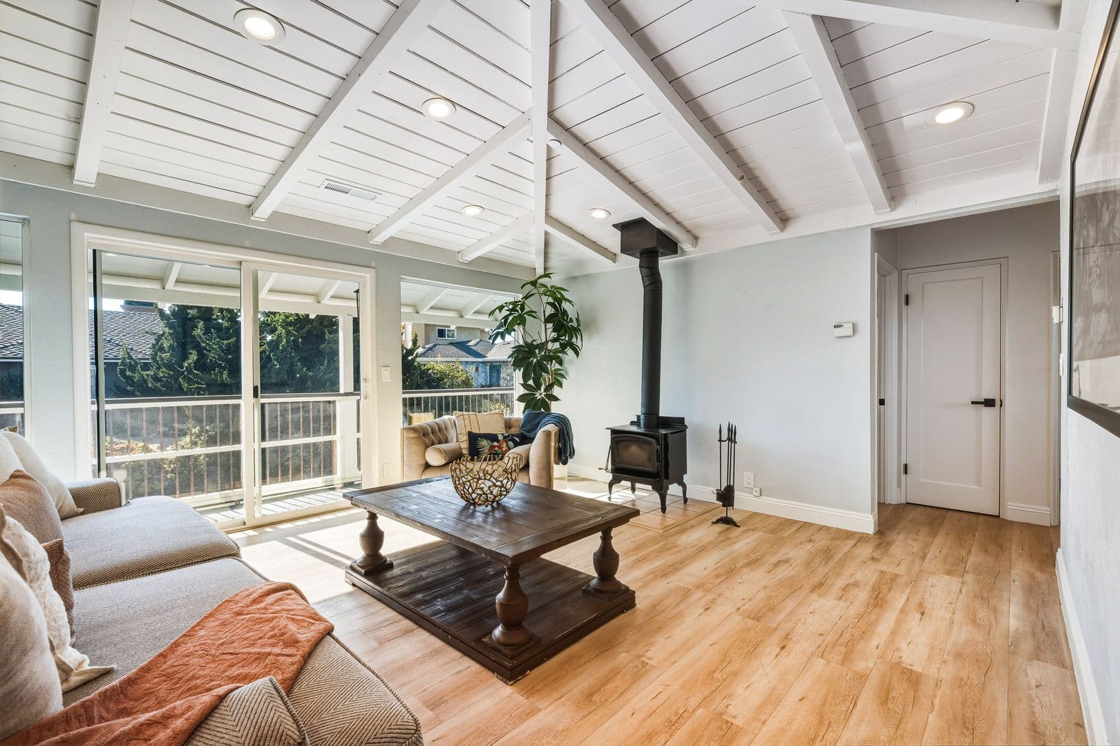 Watsonville Apartment: 17 Sunset Drive