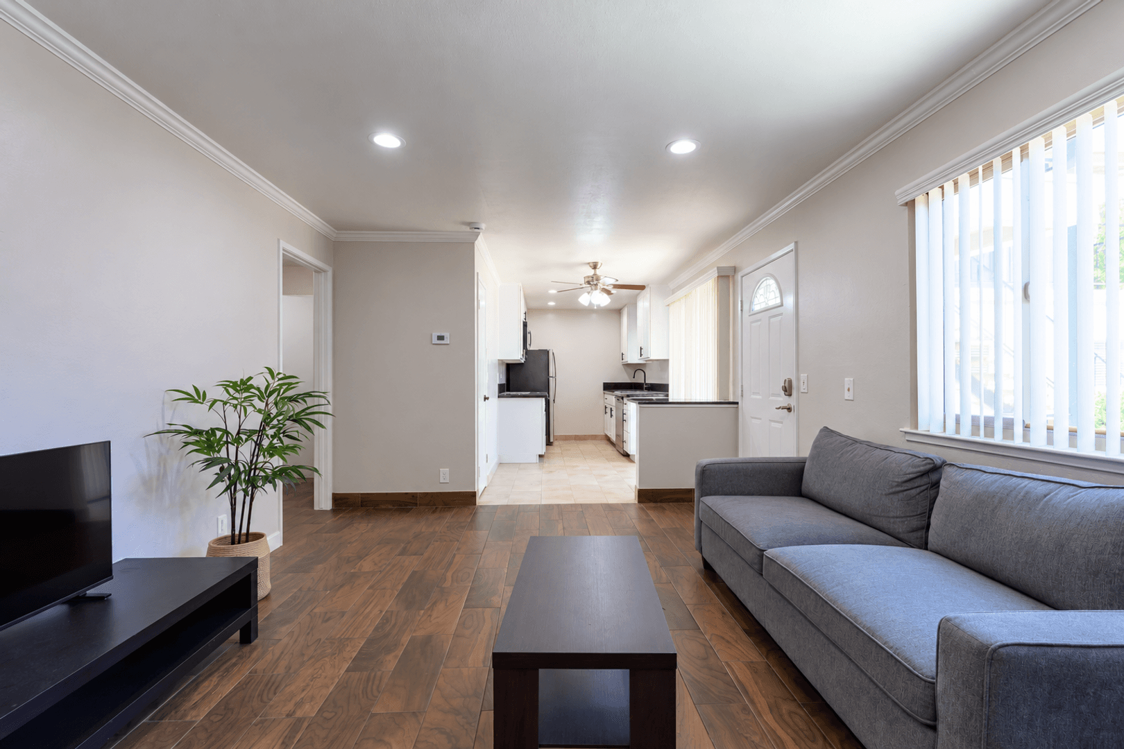 Santa Clara Apartment: 261 Washington St