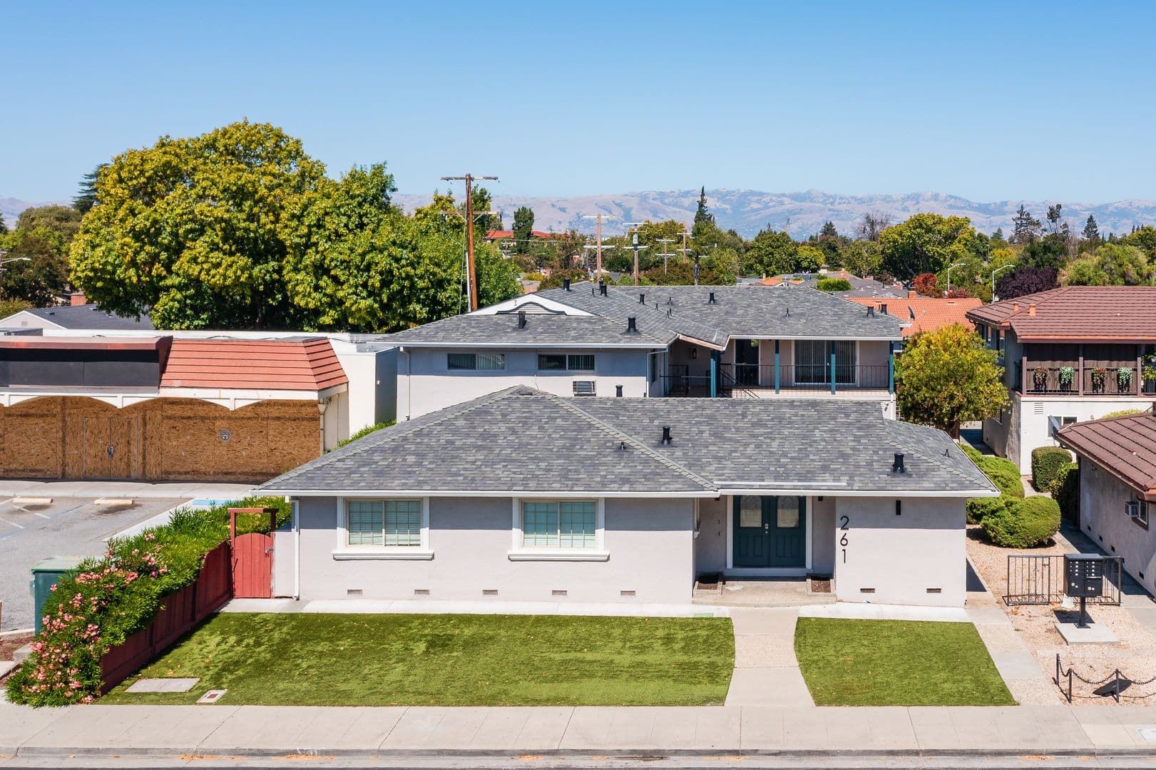 Santa Clara Apartment: 261 Washington St
