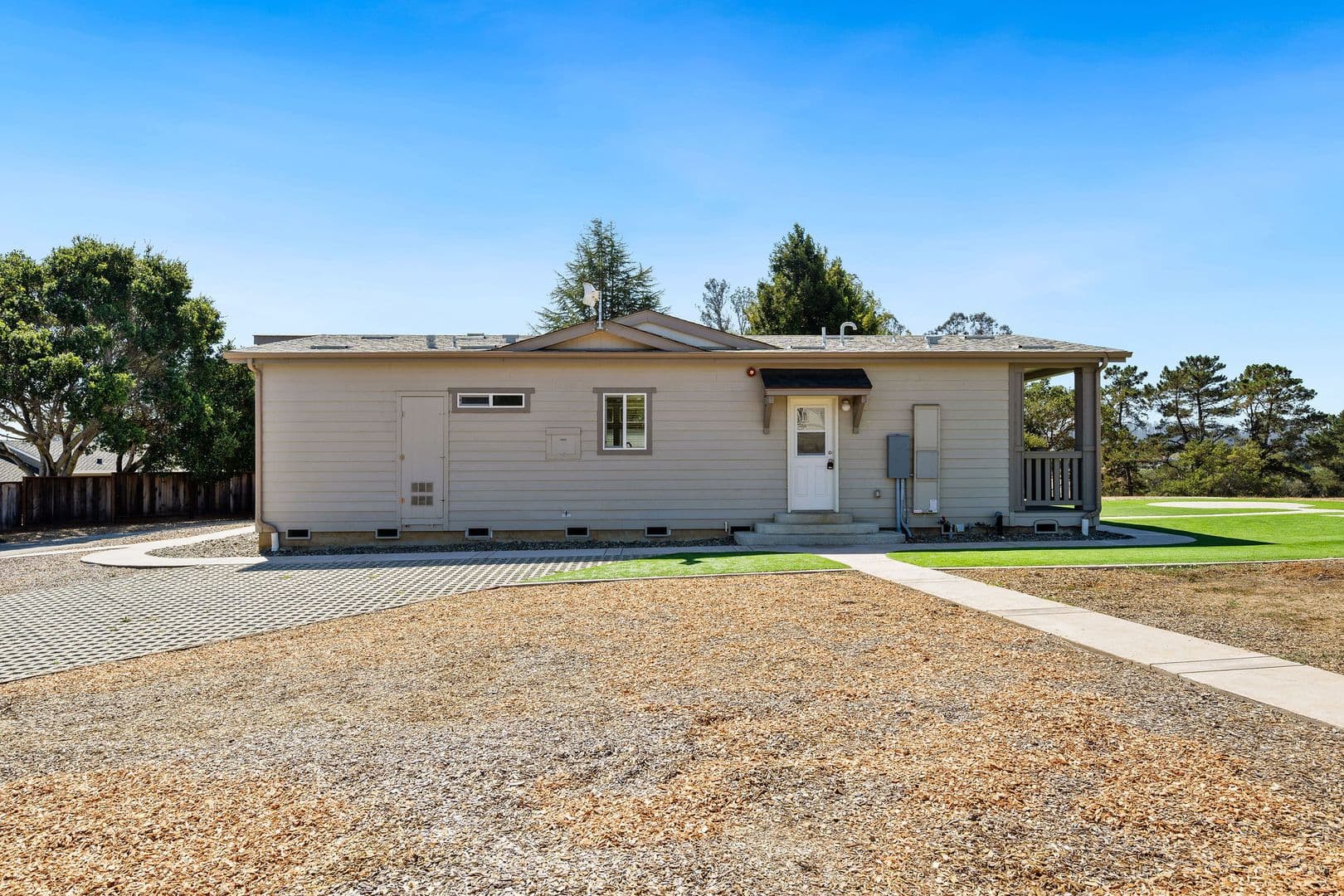 Watsonville House: 517 Calabasas Rd