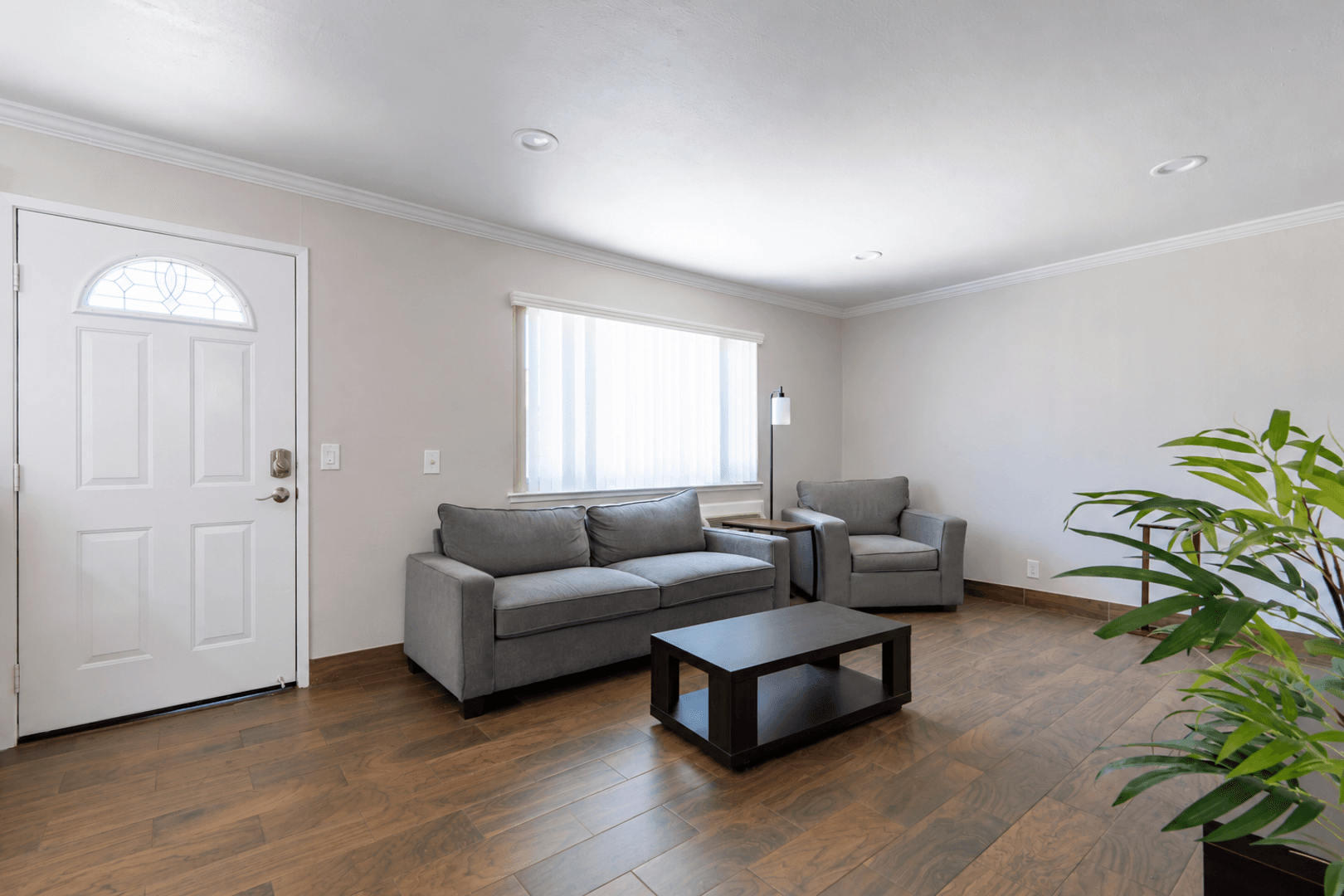 Santa Clara Apartment: 261 Washington St