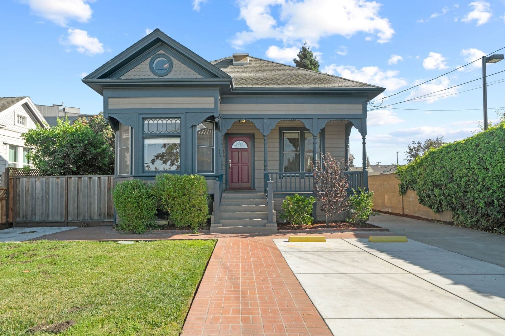 Santa Clara House: 640 Harrison St
