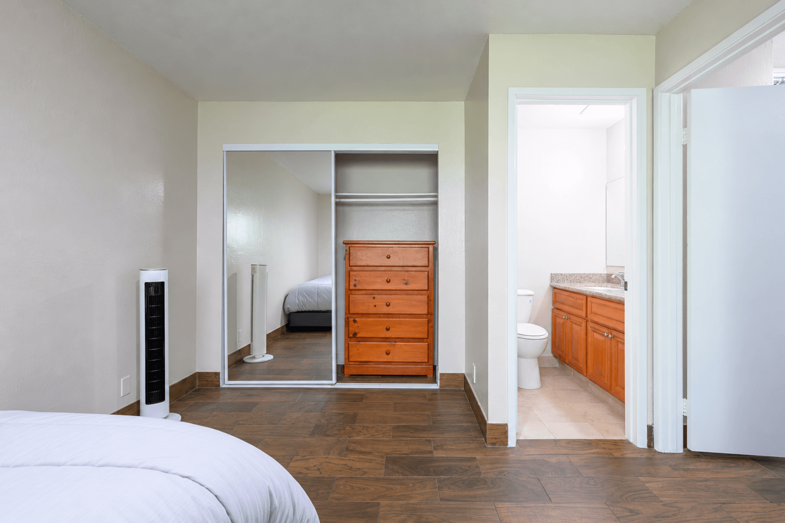Santa Clara Apartment: 261 Washington St