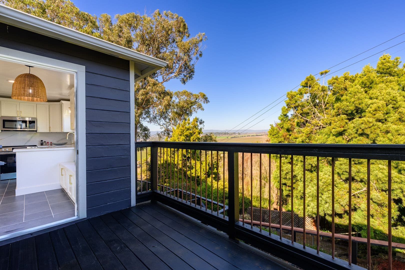 Watsonville Apartment: 17 Sunset Drive