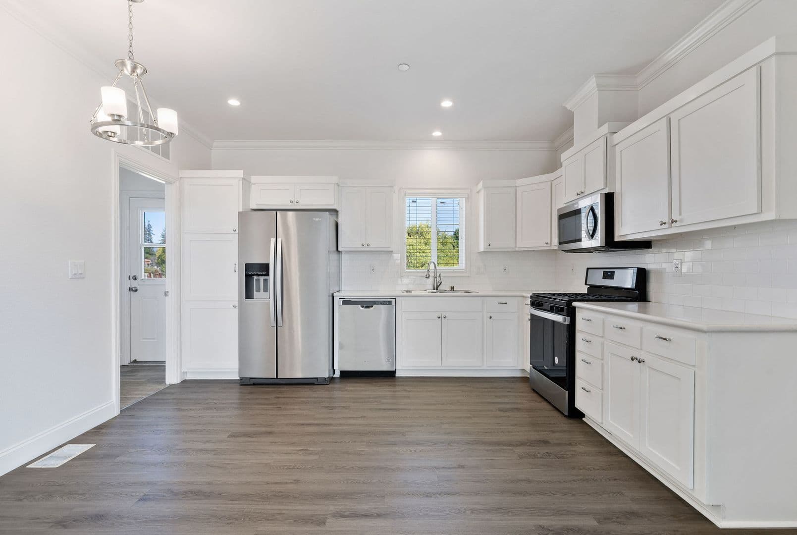 Watsonville House: 517 Calabasas Rd