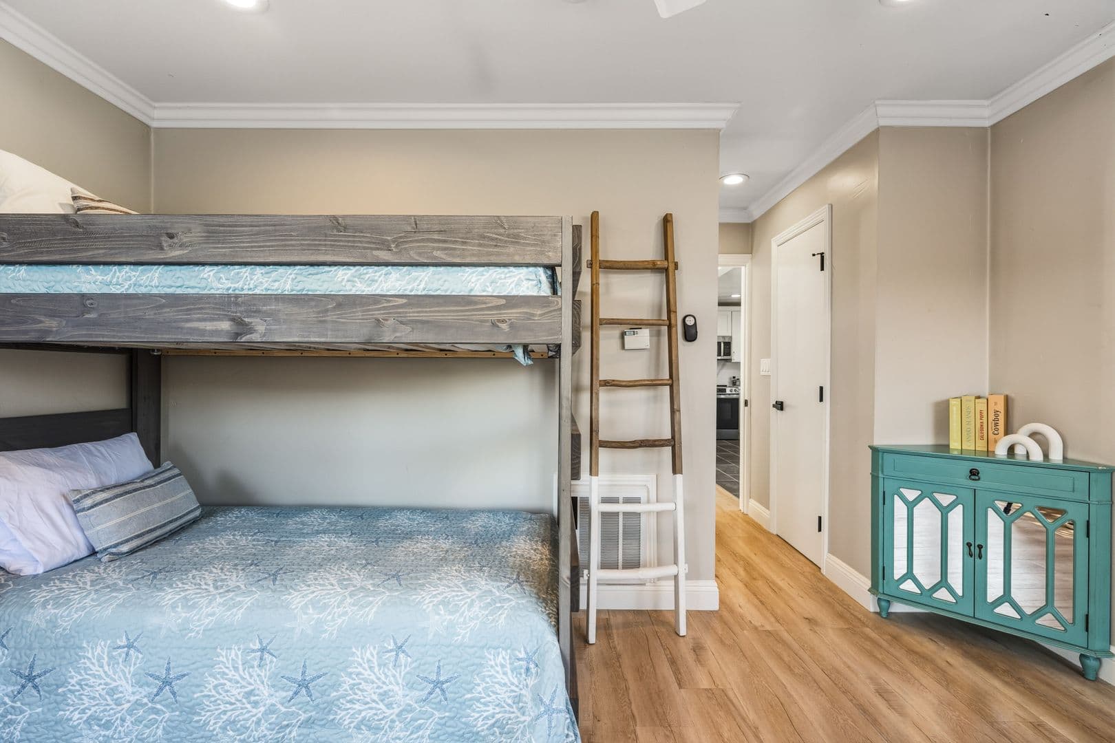 Watsonville Apartment: 17 Sunset Drive