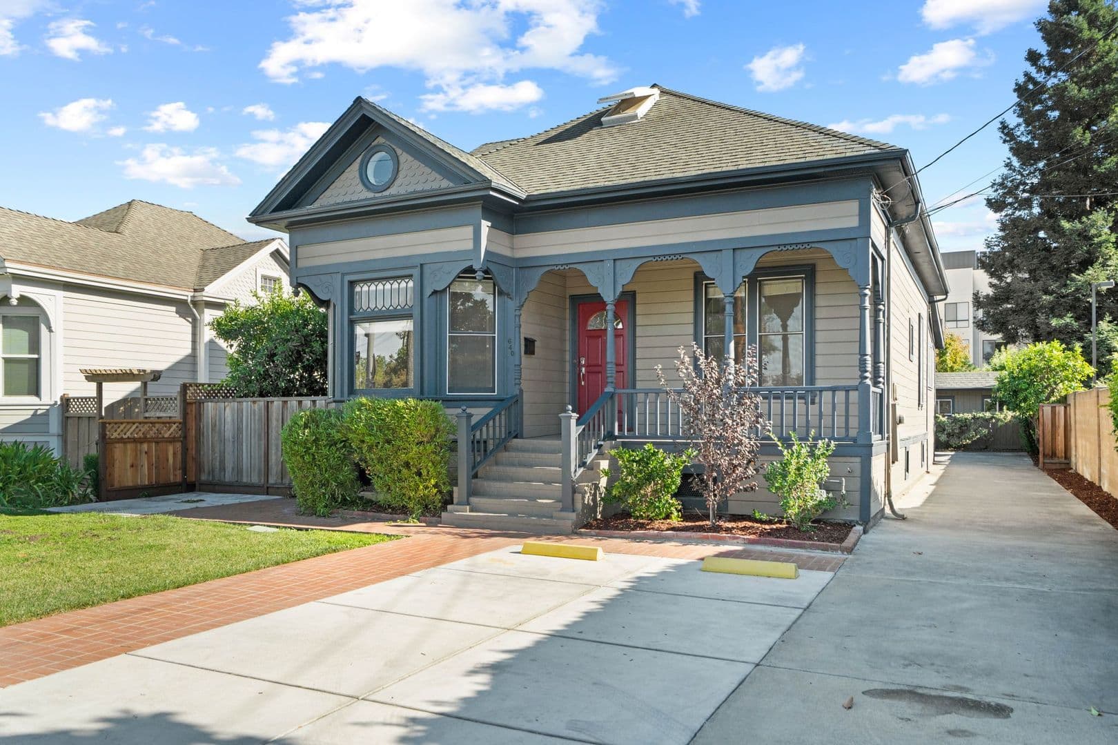 Santa Clara House: 640 Harrison St