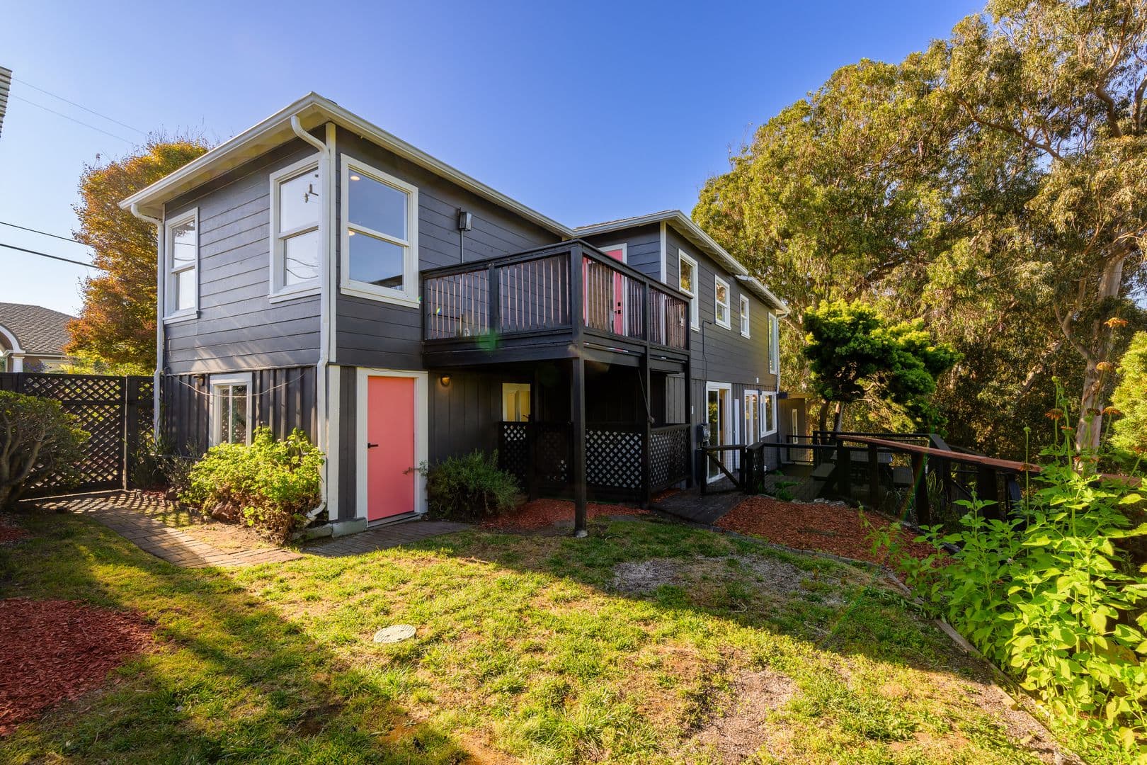 Watsonville Apartment: 17 Sunset Drive