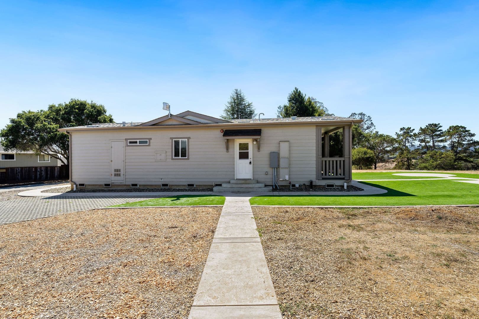 Watsonville House: 517 Calabasas Rd