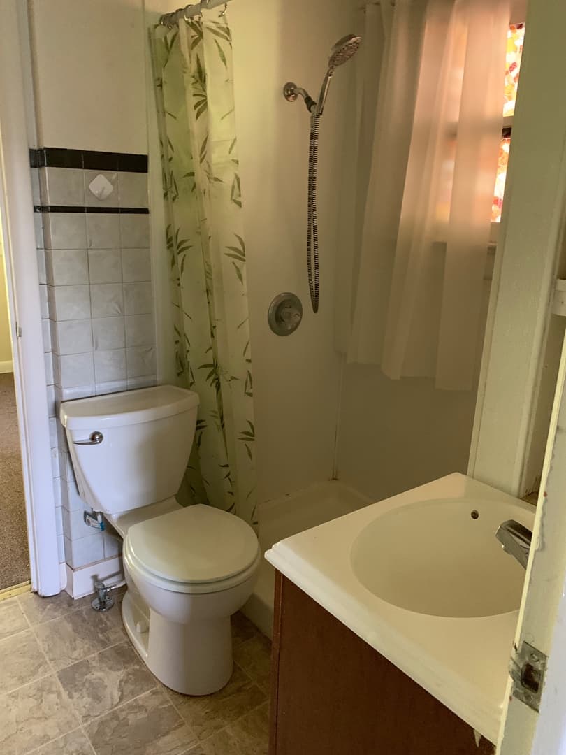 Billings Apartment: 946 Poly Drive,