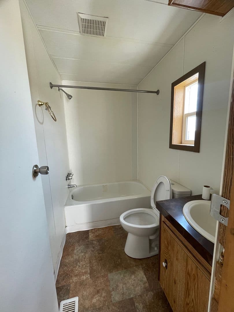 Acton Apartment: 407 J Waldo Way