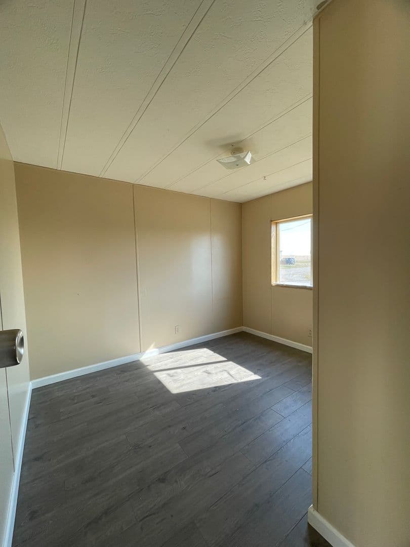 Acton Apartment: 407 J Waldo Way