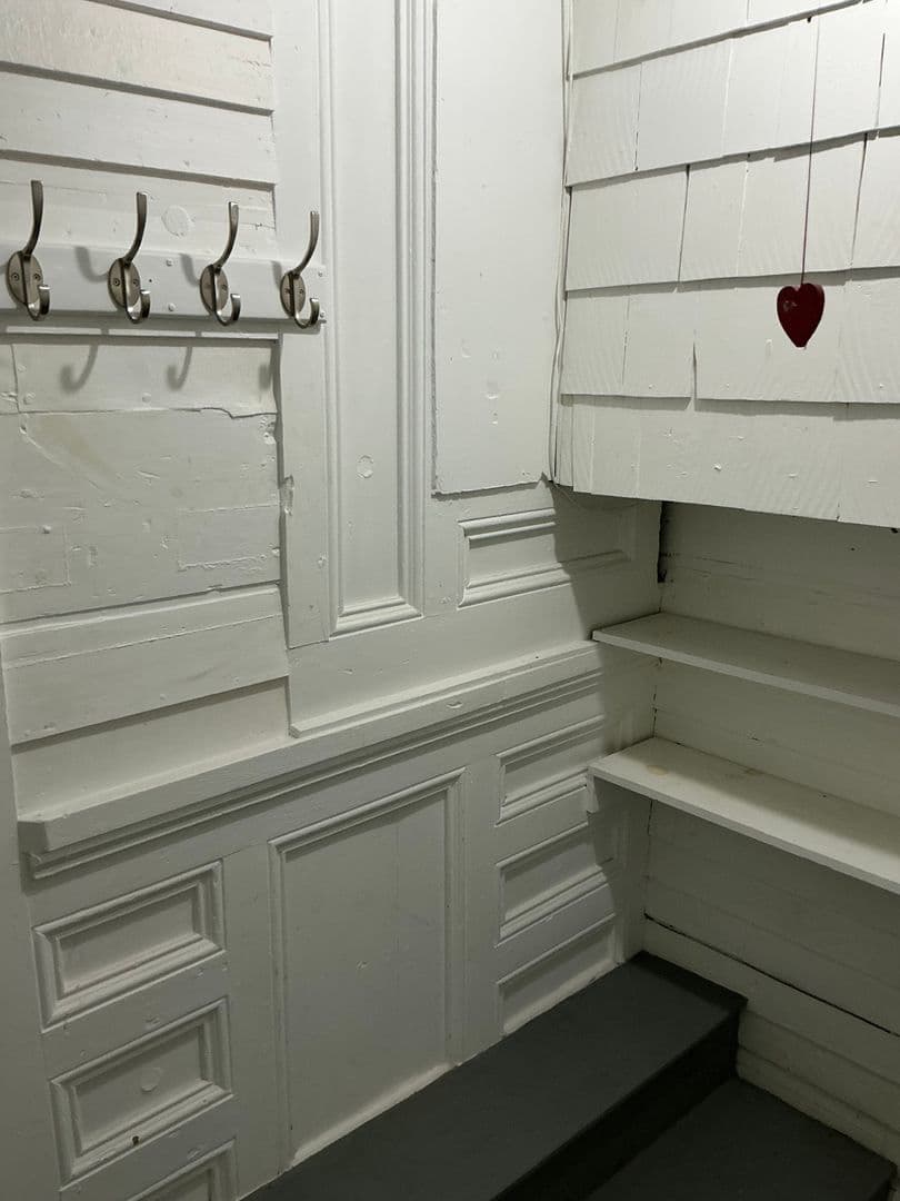 Winthrop Apartment: 20 Central St