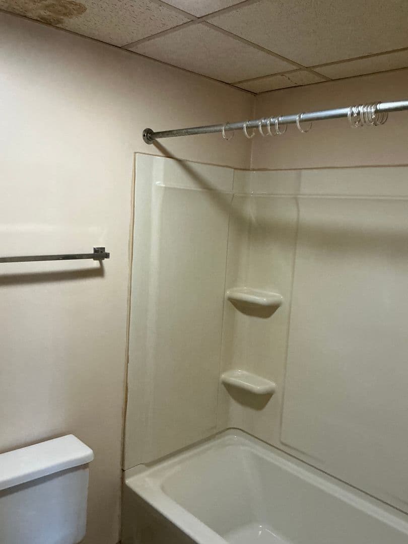 Augusta Apartment: 800 Civic Center Dr